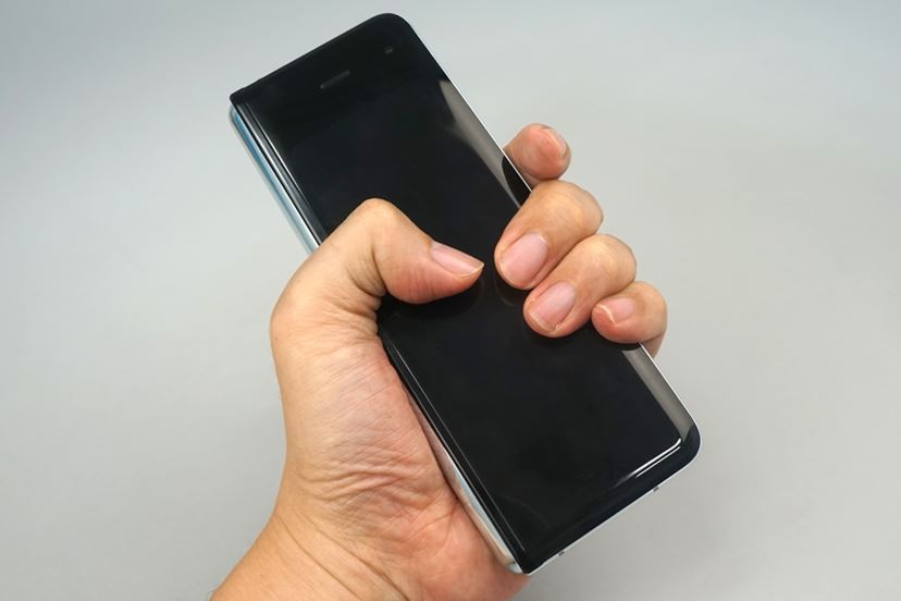Galaxy - Galaxy Fold SCV44 au版 ムスビー｜SAMSUNG Galaxy Fold SCV44 スペースシルバー au版