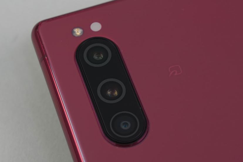 Xperia 5 初代 au版 レッド,64G,WiMax2+旧ハイエンド系 Xperia 5 初代 au版 レッド,64G,WiMax2+旧ハイエンド系 - メルカリ