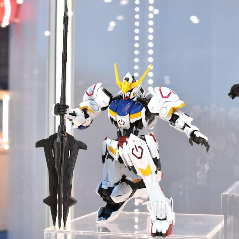 立てヒザ可能に！ 厄祭戦当時に近い「ガンダム・バルバトス」の