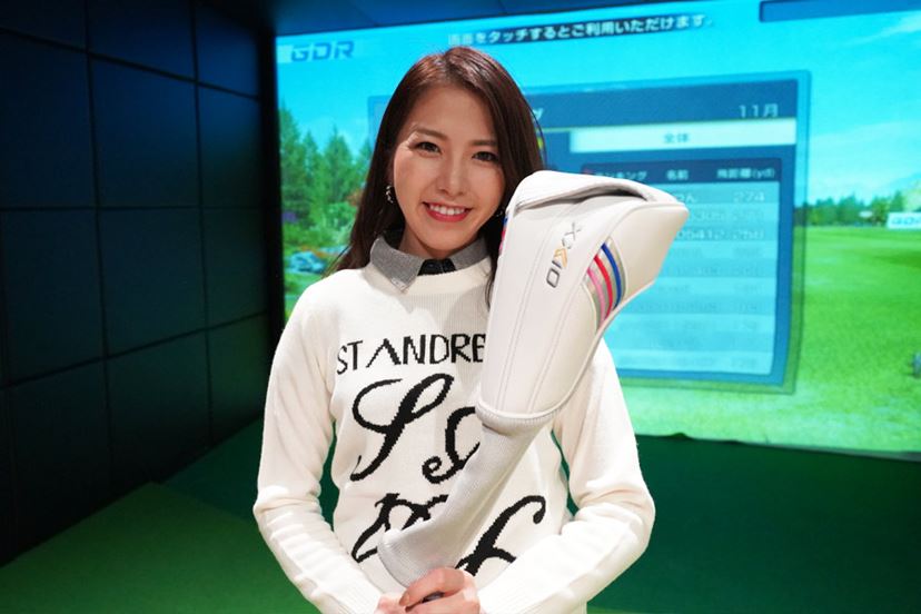 話題の「ゼクシオイレブン」、レディースモデルをゴルフ女子が