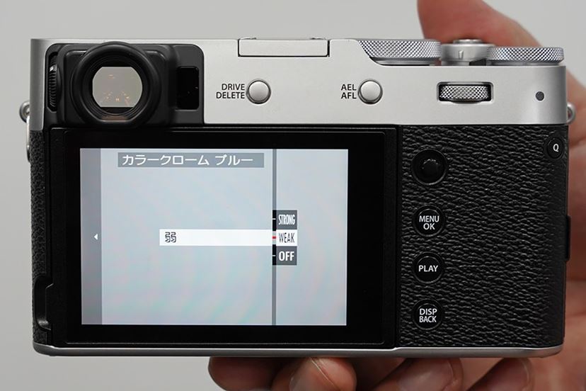 速報！ 富士フイルムの新しい高級コンデジ「X100V」がベールを