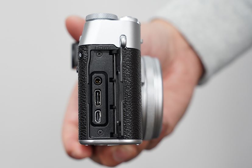 速報！ 富士フイルムの新しい高級コンデジ「X100V」がベールを