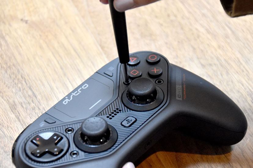PS4/PC対応ゲームコントローラーを試した！ こんなに