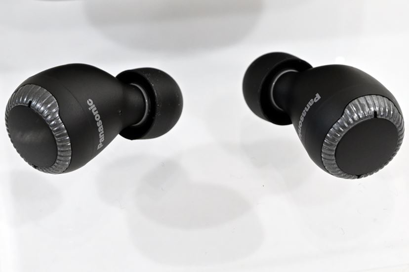 Technicsブランド｢EAH-AZ70W｣など、パナソニックが初の完全
