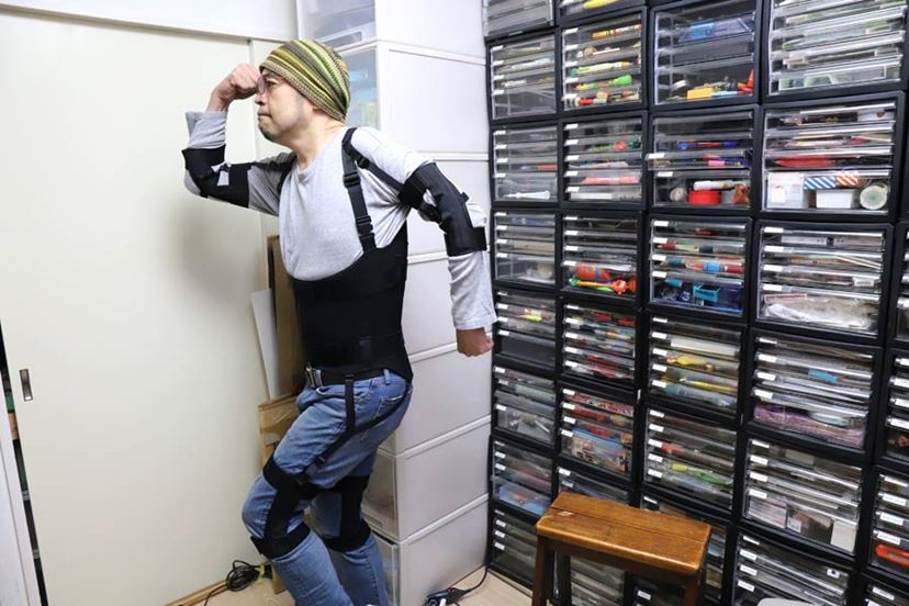 作業アシストスーツ」を着てみた！ 中腰がラクなだけでこんなに幸せと 