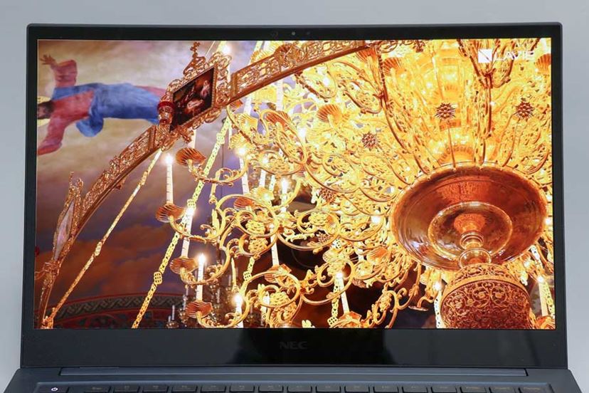 クリエイター以外にも使ってほしい高性能ノートPC「LAVIE VEGA