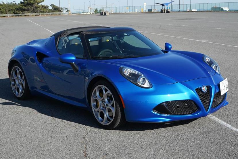 全国限定15台の超絶レア車！ アルファロメオ・4Cスパイダーイタリアに