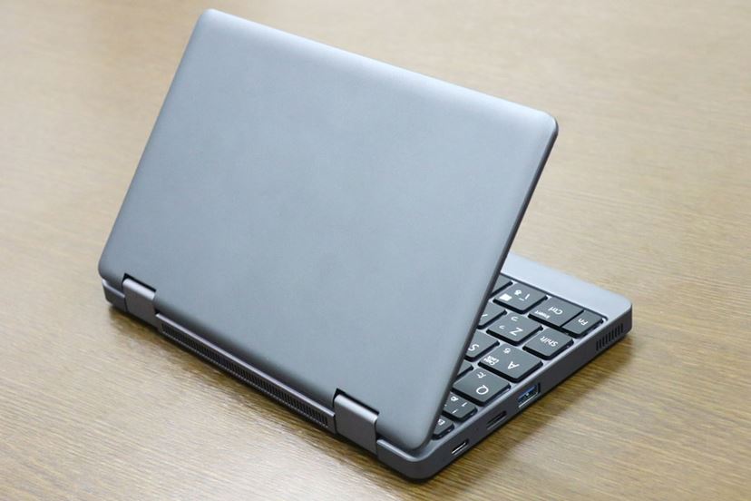 FFF SMART LIFE CONNECTED、フルメタルボディの8型ミニノートPC発表