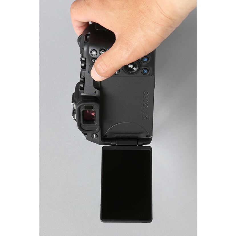 どっちが使いやすい？ 「バリアングル」と「チルト」のメリット