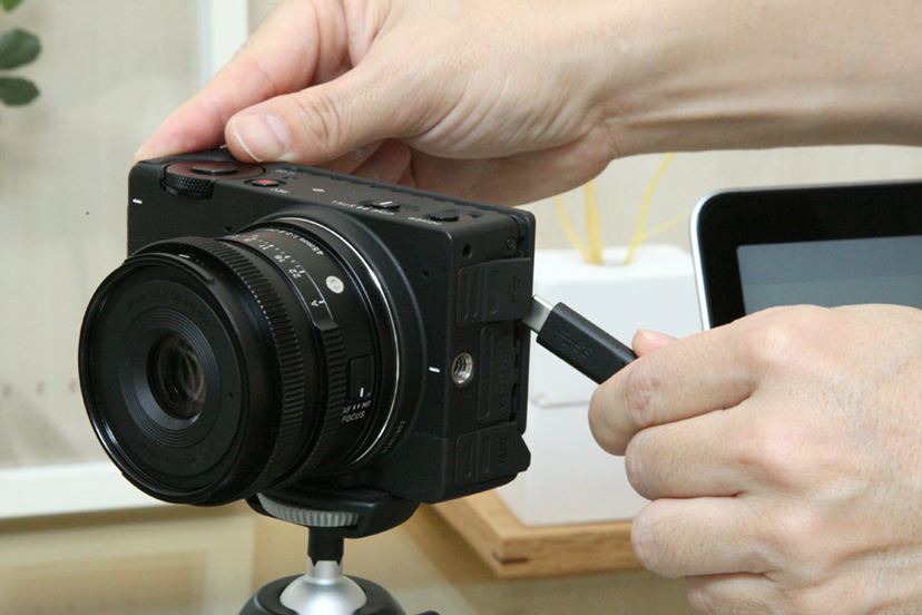 話題の「SIGMA fp」をWebカメラ化やってみた！ オールドレンズでエモさ