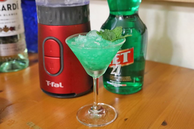 ミキサーで簡単にカクテルが作れる おうちでカフェバー気分 価格 Comマガジン