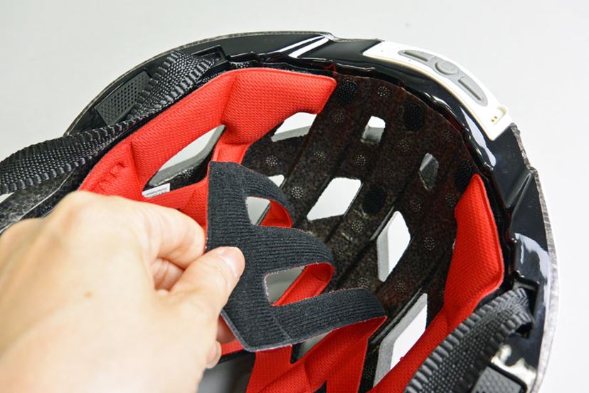 ウインカーを出したり、ハンズフリー通話もできる自転車用