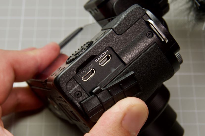 軽量小型のマイクロフォーサーズ機「LUMIX DC-G100」超速攻インプレ