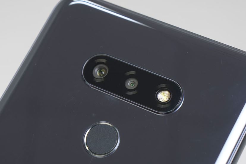 格安機の皮を被ったハイエンドスマホ、NTTドコモ「LG style3 L