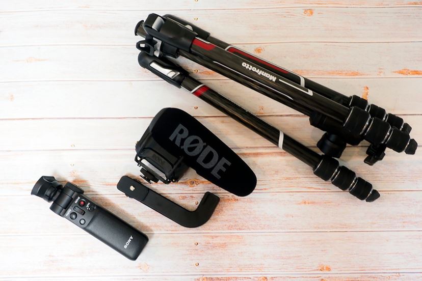 SONY α7c ブラック　ミラーレス一眼　ワイヤレスシューティンググリップ三脚 GP-VPT2BT | デジタル一眼カメラα（アルファ） | ソニー