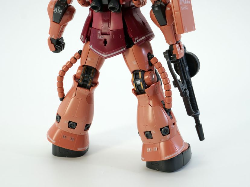 HG RG ザクセット シャア専用ザクII」のガンプラを徹底比較！ 新旧HG、RG