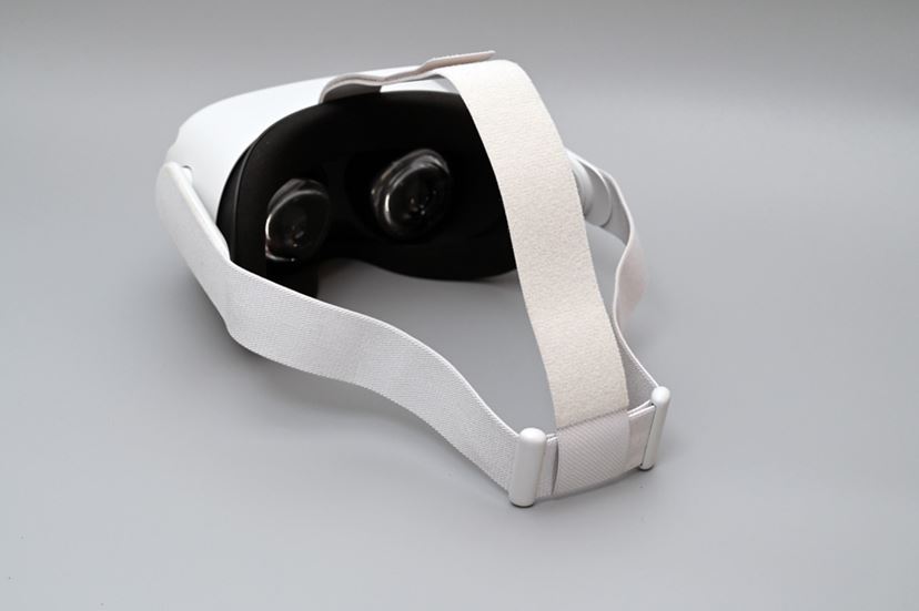 性能アップで価格はダウン！ 33,800円から買えるゲーム向けVRヘッド