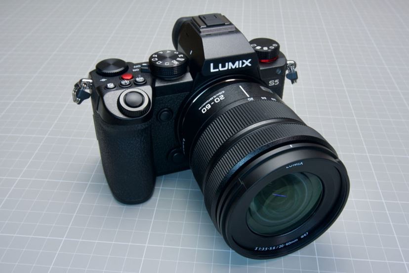 LUMIX「DC-S5」レビュー。シリーズ最小＆最軽量のフルサイズミラーレスカメラ - 価格.comマガジン