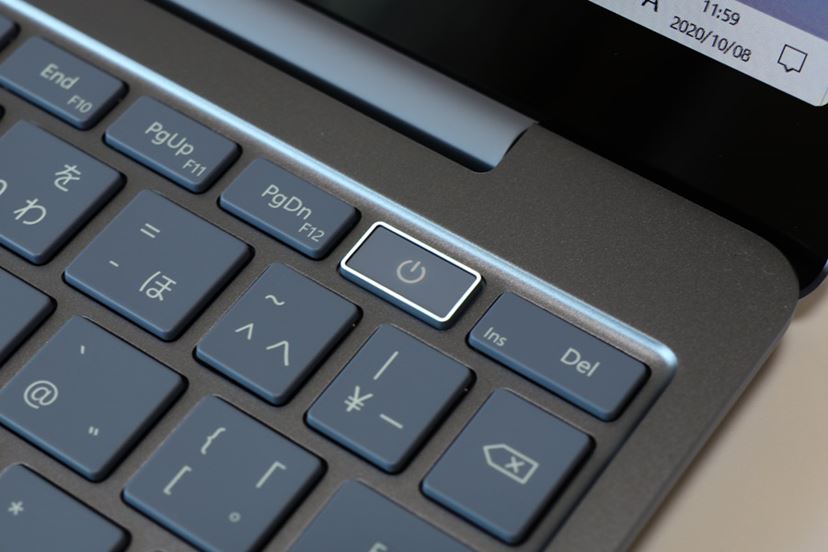 価格もサイズも“今”にちょうどいい! 「Surface Laptop Go」実機 価格もサイズも“今”にちょうどいい! 「Surface Laptop Go」実機