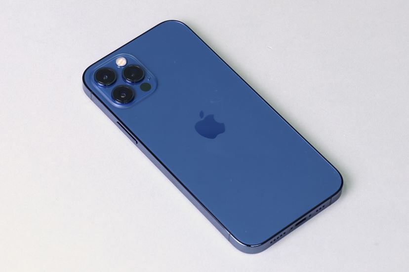 アップル12ブラック スマートフォン デュアルカメラ Apple iPhone 12 ブラック 本体 - メルカリ