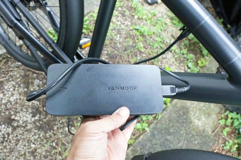 施錠/解錠もスマホで！見た目も機能もスマートでイケてるVanMoofの新型e-Bike「S3」「X3」 - 価格.comマガジン