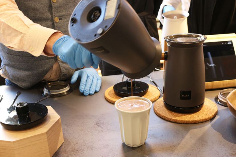 【未使用]限定色チョコレートドリンクメーカー Velvetiserベルベタイザー Amazon | ホテルショコラ チョコレートドリンクメーカー「ベルベ