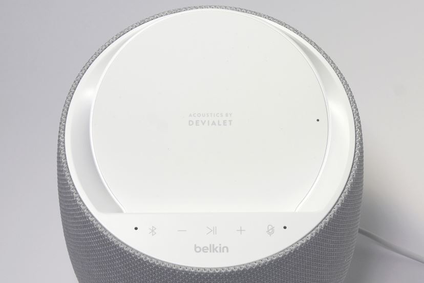 便利でいい音! スマホをワイヤレス充電できるスマート 便利でいい音! スマホをワイヤレス充電できるスマート