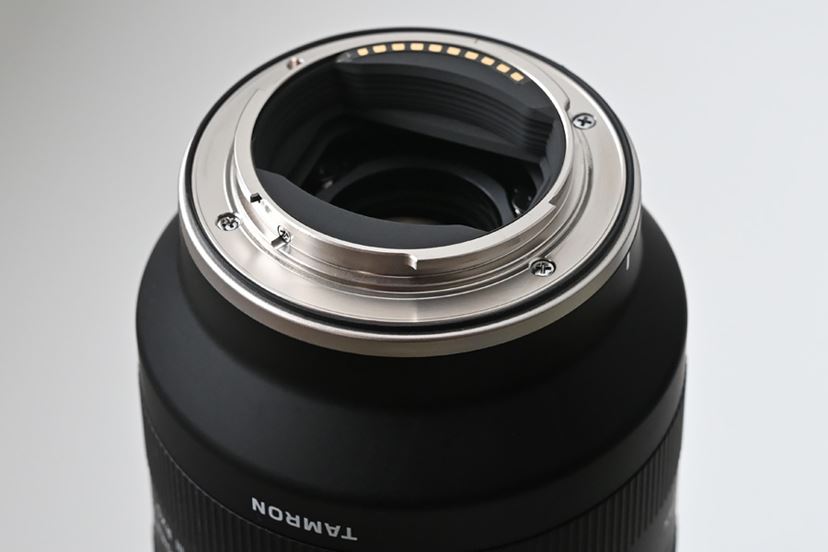 世界最小・最軽量の望遠ズーム！ タムロン「70-300mm F/4.5-6.3