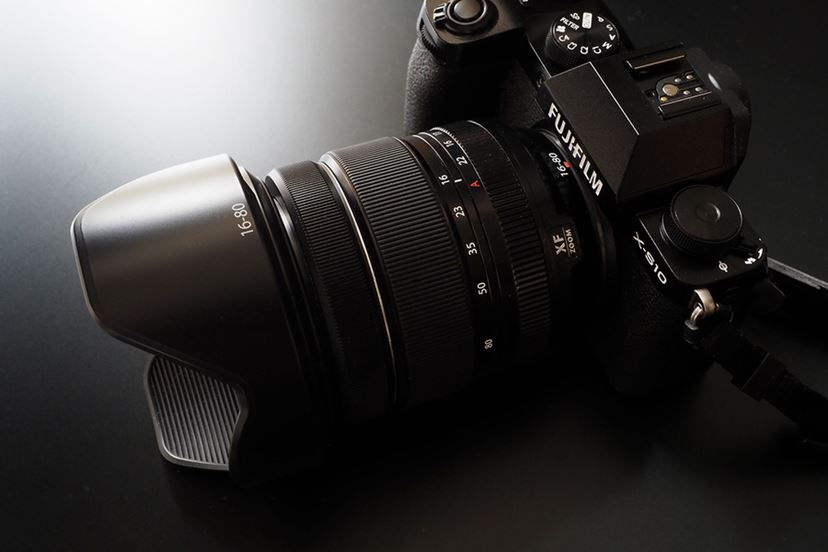 操作性抜群の富士フイルム「X-S10」と「XF 50mmF1.0」で宵闇迫る二子