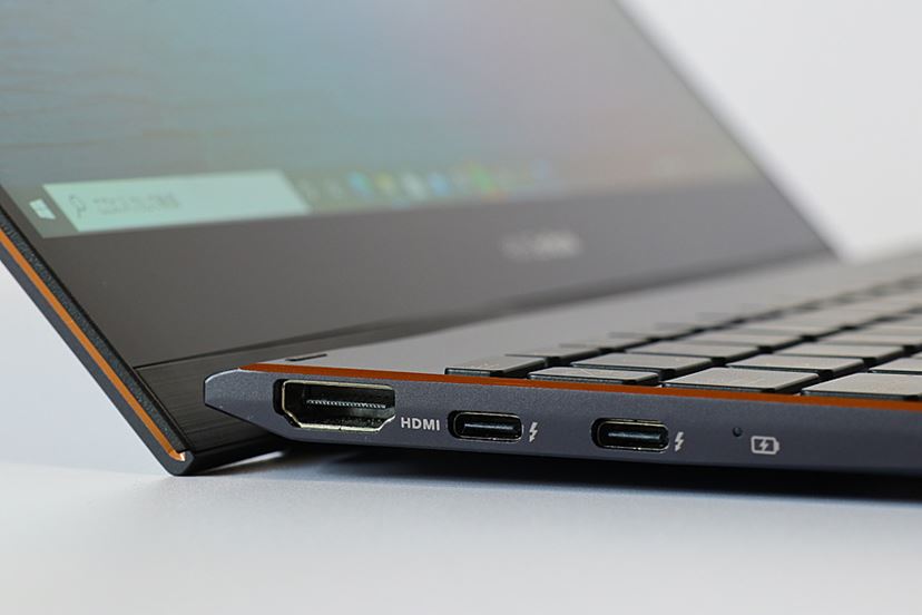 Tiger Lake搭載の「ZenBook Flip S」は、上品なデザインかつ実用 Tiger Lake搭載の「ZenBook Flip S」は、上品なデザインかつ実用