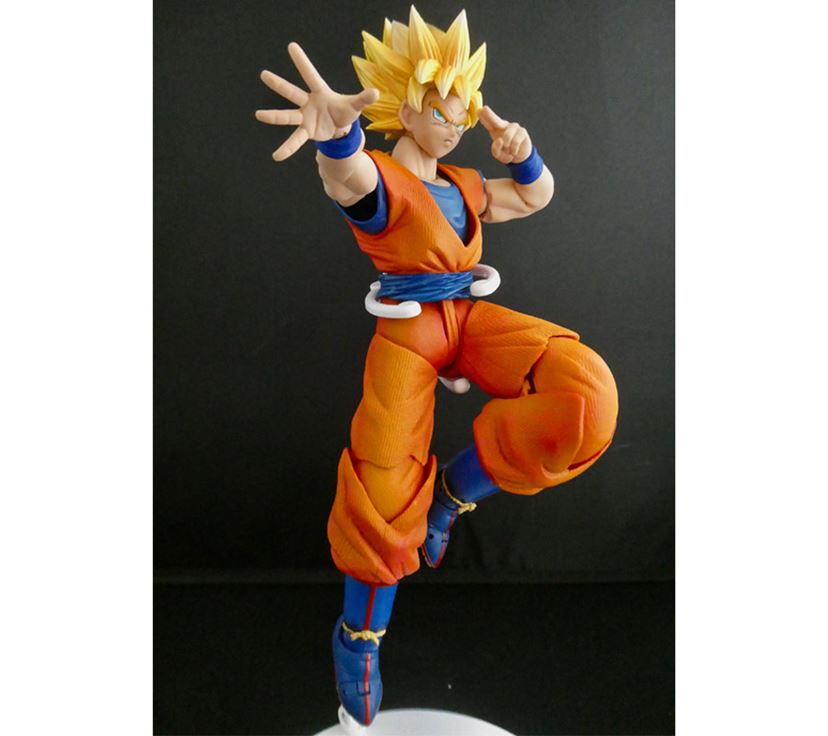 関節がない!? 1万円超えの「孫悟空」可動フィギュアが神クオリティだっ