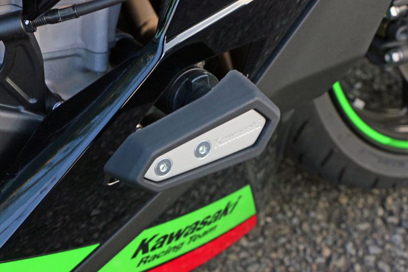 ス-キープ-ツ カワサキニンジャ2023 ZX4R ZX4RR 3D刺EMBROIDERY キーホルダー
