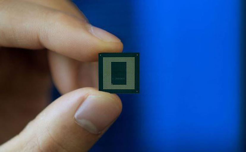 5Gモデム内蔵のハイエンドスマホ向けSoC「Snapdragon 888」が 5Gモデム内蔵のハイエンドスマホ向けSoC「Snapdragon 888」が