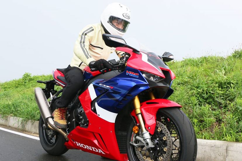 CBR1000RR レーサーレプリカミラー（投稿詳細｜MOTOCLE）