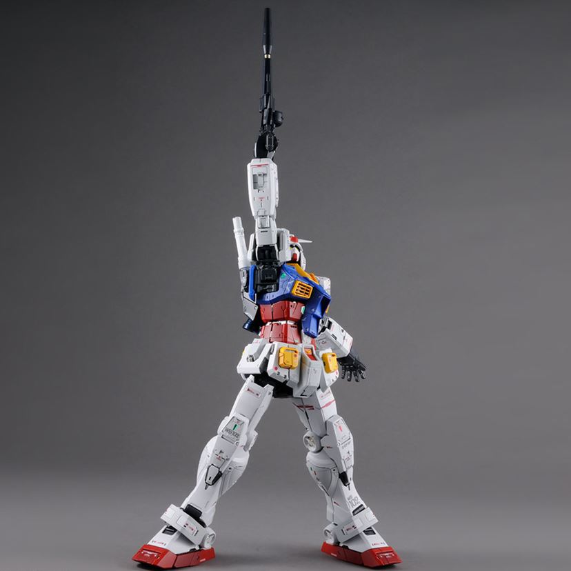 ビーム・サーベル」が光る！ “解放された”1/60「RX-78-2」でガンプラの進化を目撃せよ - 価格.comマガジン