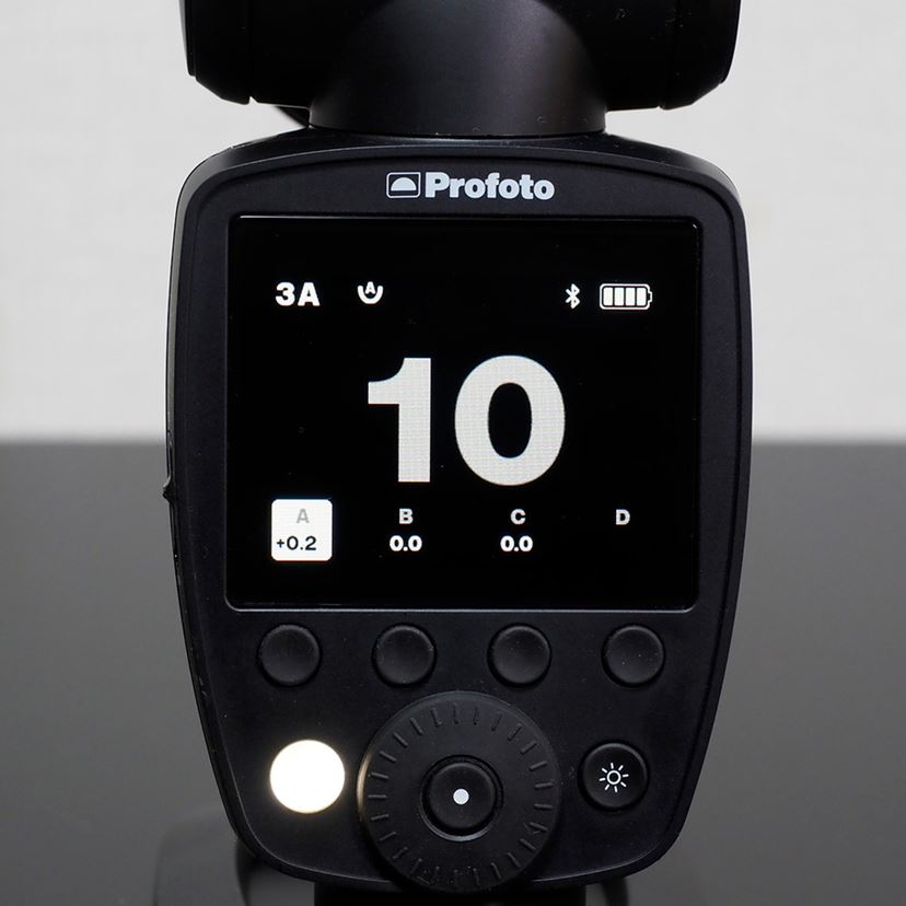 Bluetoothでスマホにも対応！ プロフォト「Profoto A10 Off-Camera Kit」で自宅スタジオ化計画 - 価格.comマガジン