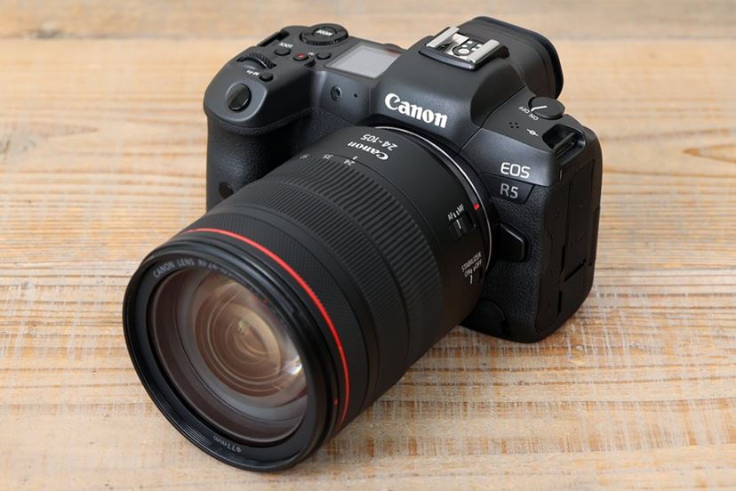 デジタルカメラ 20台 まとめ一部を確認しました HITACHI : ニュースリリース : 2005年3月7日