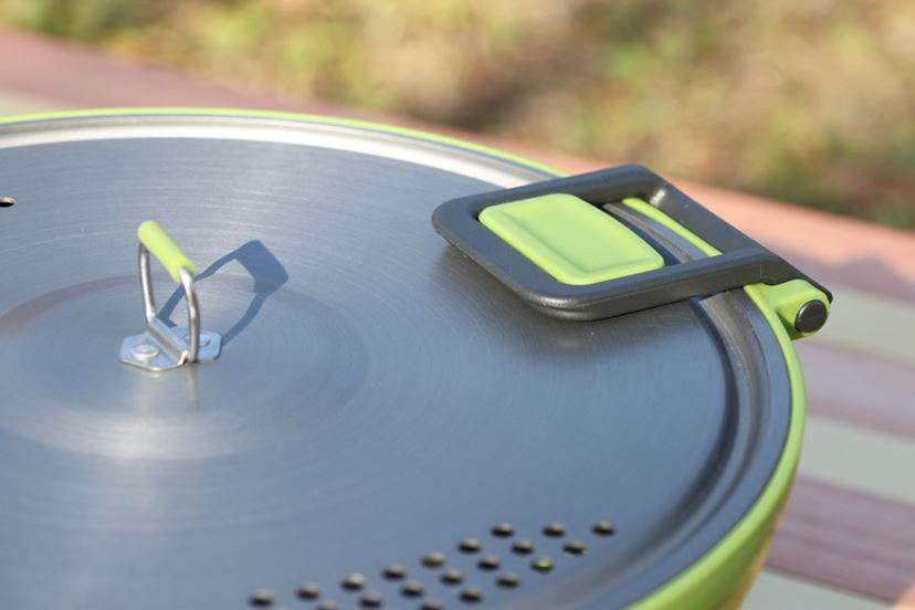 厚さ約5cmに折りたためる3Lの大鍋！ GSI「エスケープHSポット」は