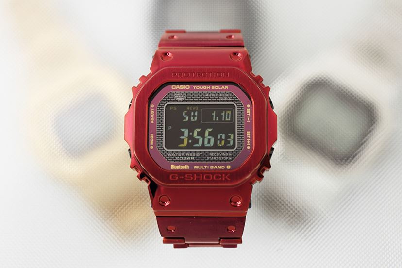 即完売必至！ G-SHOCK人気No.1フルメタルスクエアに極上の「赤」が登場 - 価格.comマガジン