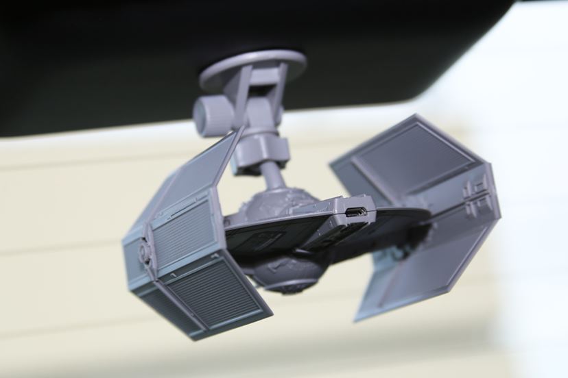 帝国軍が愛車を守る！？ 「スター・ウォーズ ドライブレコーダー