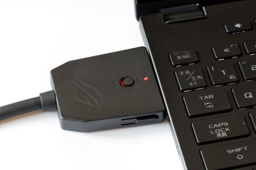 ゲーミングモバイルPCの究極形態!? 携帯性とパワーを両立した ゲーミングモバイルPCの究極形態!? 携帯性とパワーを両立した
