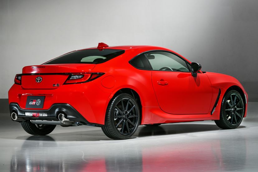 トヨタ 新型「GR86」世界初公開！ スバル 新型「BRZ」の日本仕様