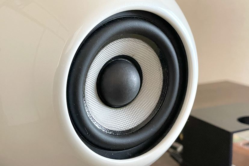 箱庭オーディオの世界】サイズもベストマッチ！音楽を正確にアウトプットするECLIPSE「TD307MK3」を聴く - 価格.comマガジン