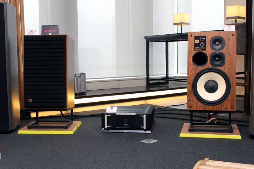 JBL 4312 L100 Classic 用スタンドJS-120 JS-150 JBL JS-120 Stands For L100 Classic Bookshelf Loudspeakers - Black (Pai