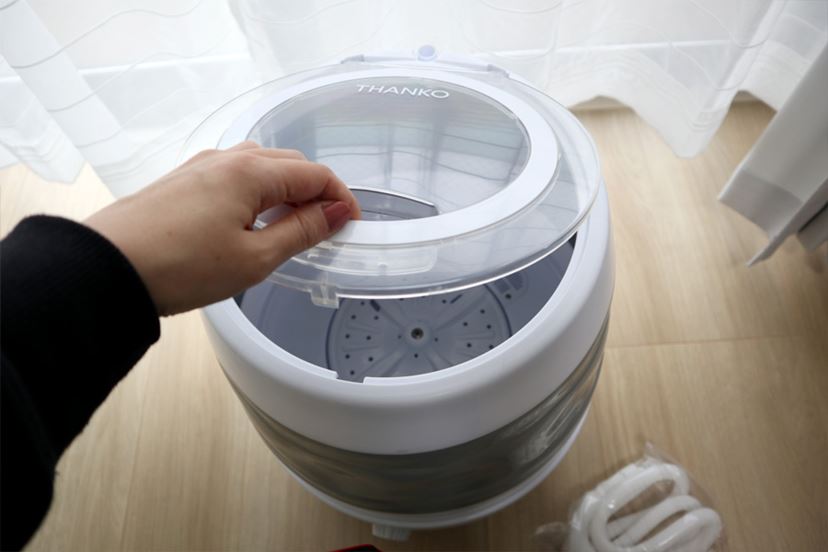 2台目にあったら便利な「折りたたみ洗濯機」！ はたしてどれくらい