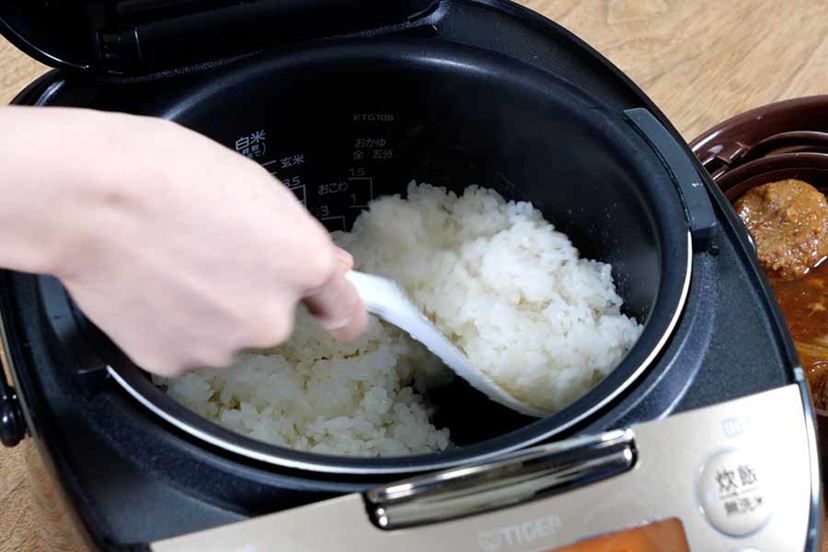 ご飯とおかずが同時に作れる炊飯器「tacook」で煮込みハンバーグやってみた【動画】 - 価格.comマガジン