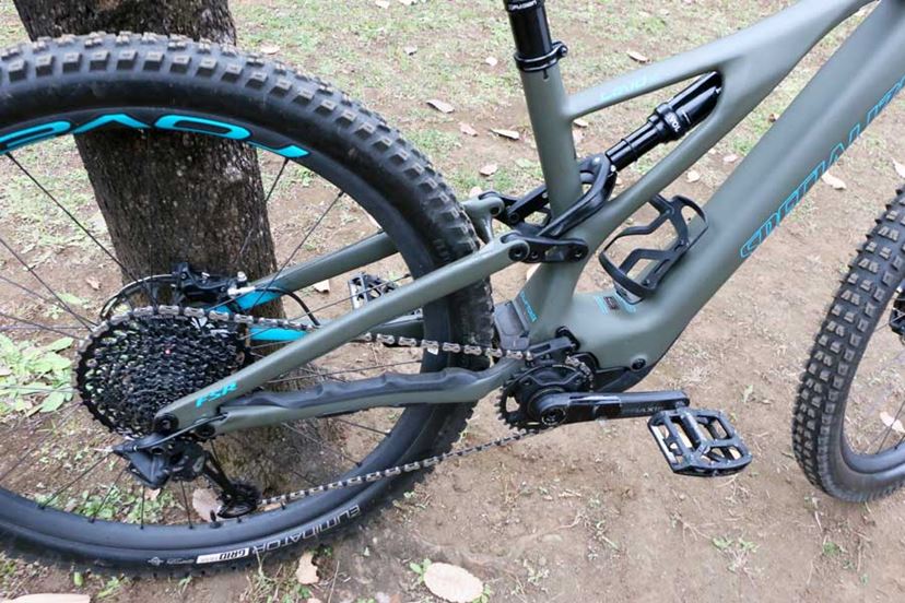 e-MTBとは思えないほどの軽快な走りが楽しめる！ スペシャライズド「LEVO SL EXPERT CARBON」 - 価格.comマガジン