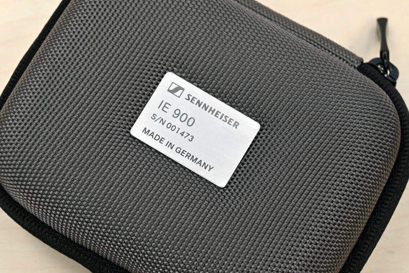 ゼンハイザー IE900 フラッグシップイヤホン高音質IEM お値段約18万円。ゼンハイザーの新フラッグシップイヤホン「IE 900」の