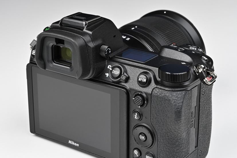 スペックでは伝わらない、ニコンのフルサイズミラーレス「Z 7II スペックでは伝わらない、ニコンのフルサイズミラーレス「Z 7II