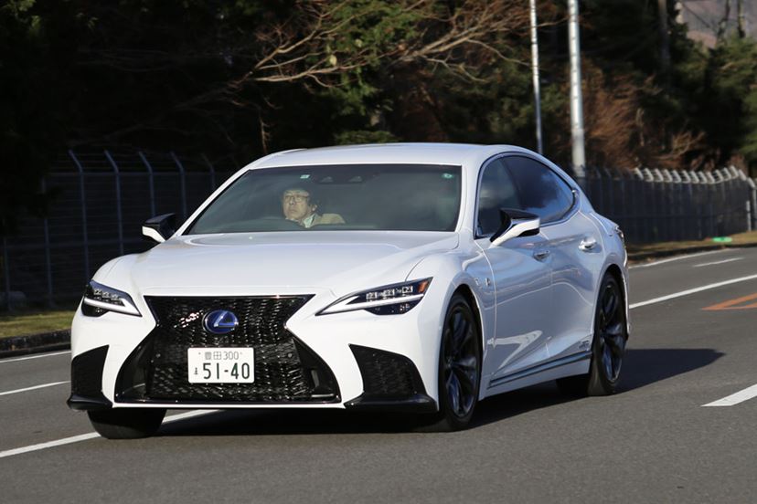 価格は1,351万円。レクサスのフラッグシップモデル「LS F